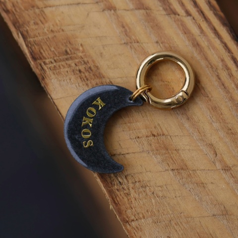 Adresówka dla psa z żywicy – personalizowana, perłowe wypełnienie (różne kolory i kształty)