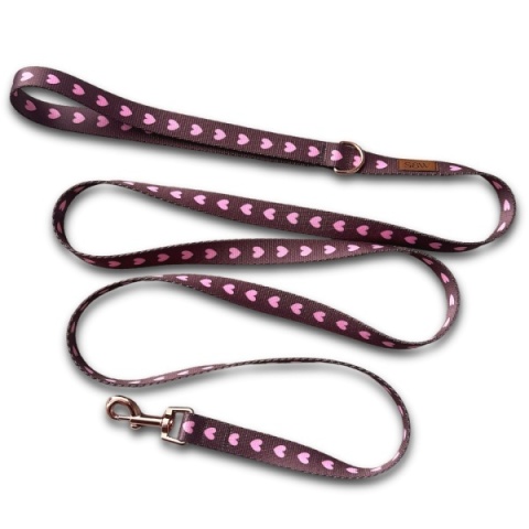 Smycz przepinana dla psa w serduszka, brązowa, personalizowana – Psiamore